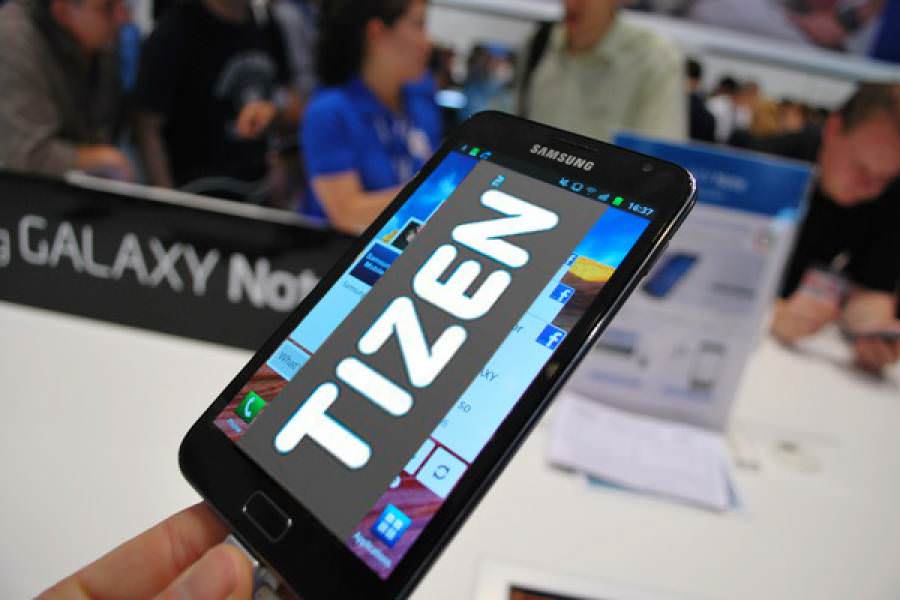 Samsung представит в России Tizen-смартфон | инфо