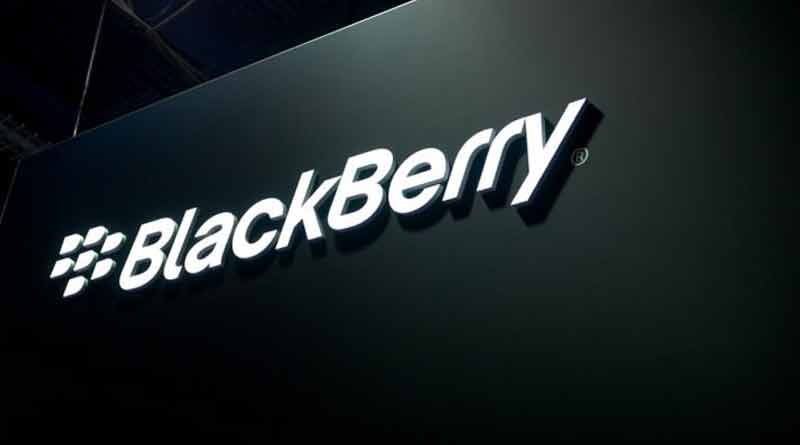 BlackBerry выпустит смартфон с выдвигающейся QWERTY-клавиатурой