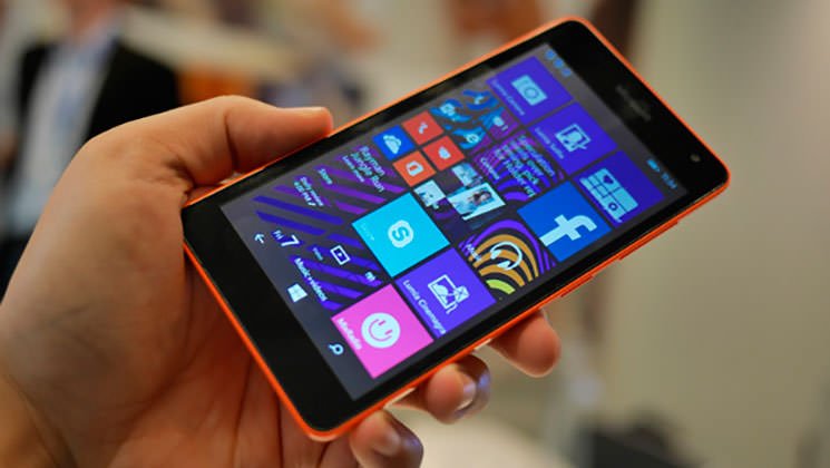 Lumia 535: первый смартфон Microsoft | цена, характеристики