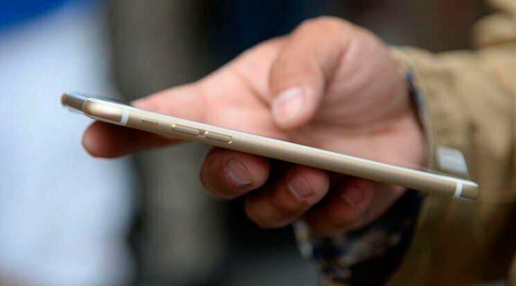 Apple выпустит еще один смартфон с 4-дюймовым экраном