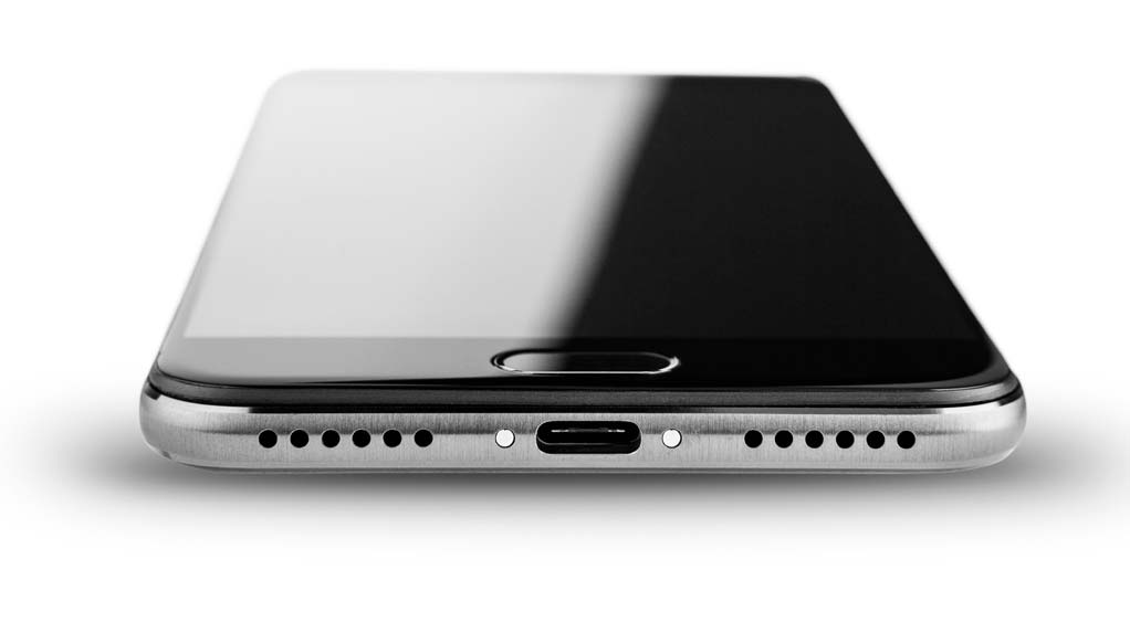 Новый YotaPhone 3: разъем USB Type-C для зарядки
