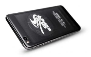 Новый YotaPhone 3: второй экран на электронных чернилах E-Link