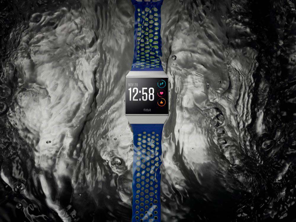 Fitbit Ionic: водонепроницаемые смарт-часы для плавания