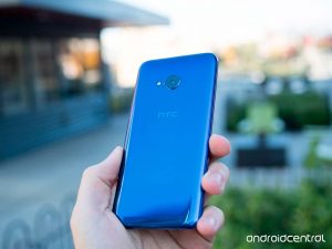 Цена HTC U11 Life $349 в США