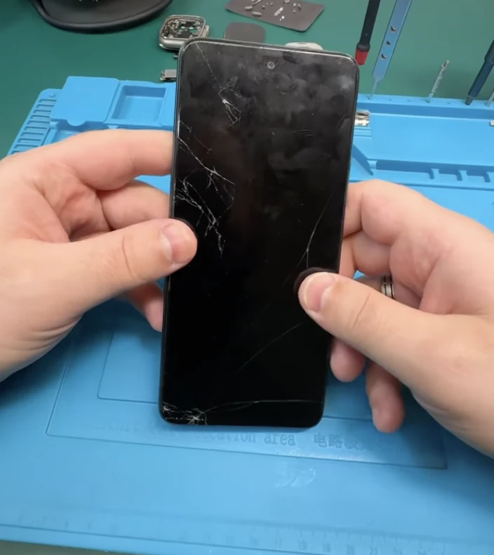 Розбитий екран Infinix Hot 11S